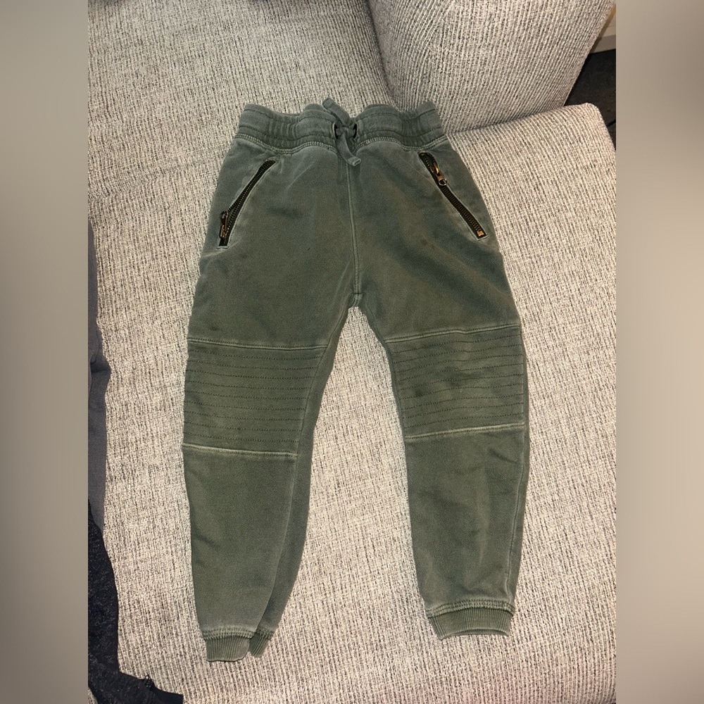 Lot of 5 pairs of sweatpants for kids size 3t - Picture 6 of 11